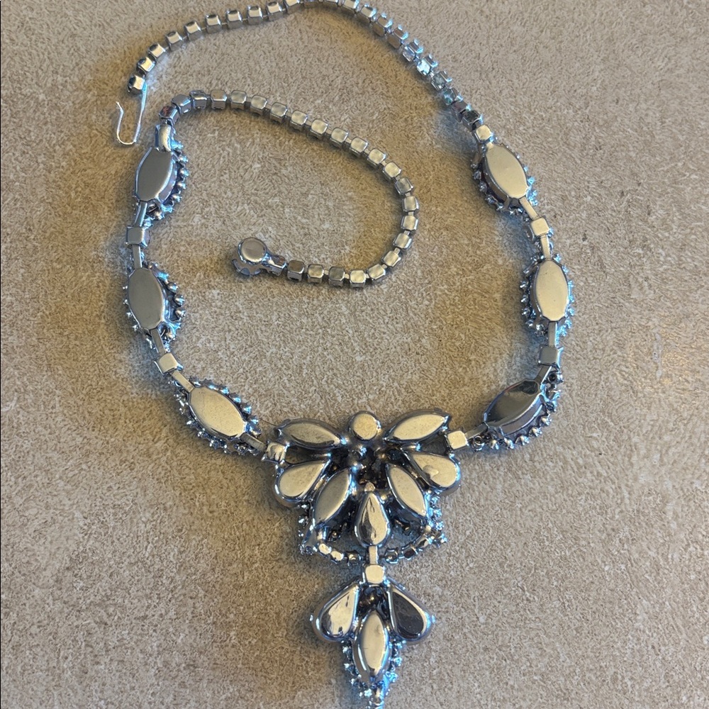 Stunningly gorgeous evening necklace - Picture 7 of 8